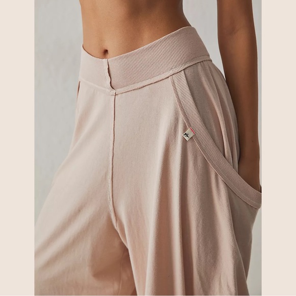 New Free People Summer Slumber Pants in Rose Dust - Picture 4 of 8